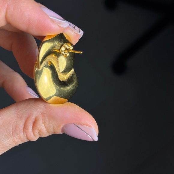 New Golden Spiral Studs - Picture 7 of 7